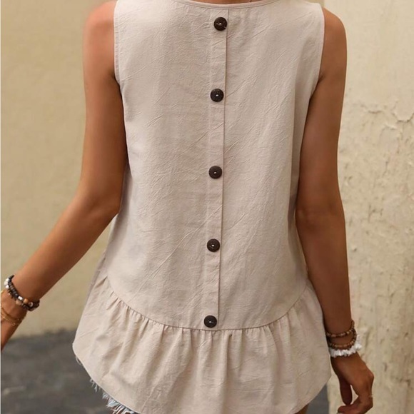 NWT Minimalist Khaki Button Peplum Sleeveless Top - Picture 5 of 7